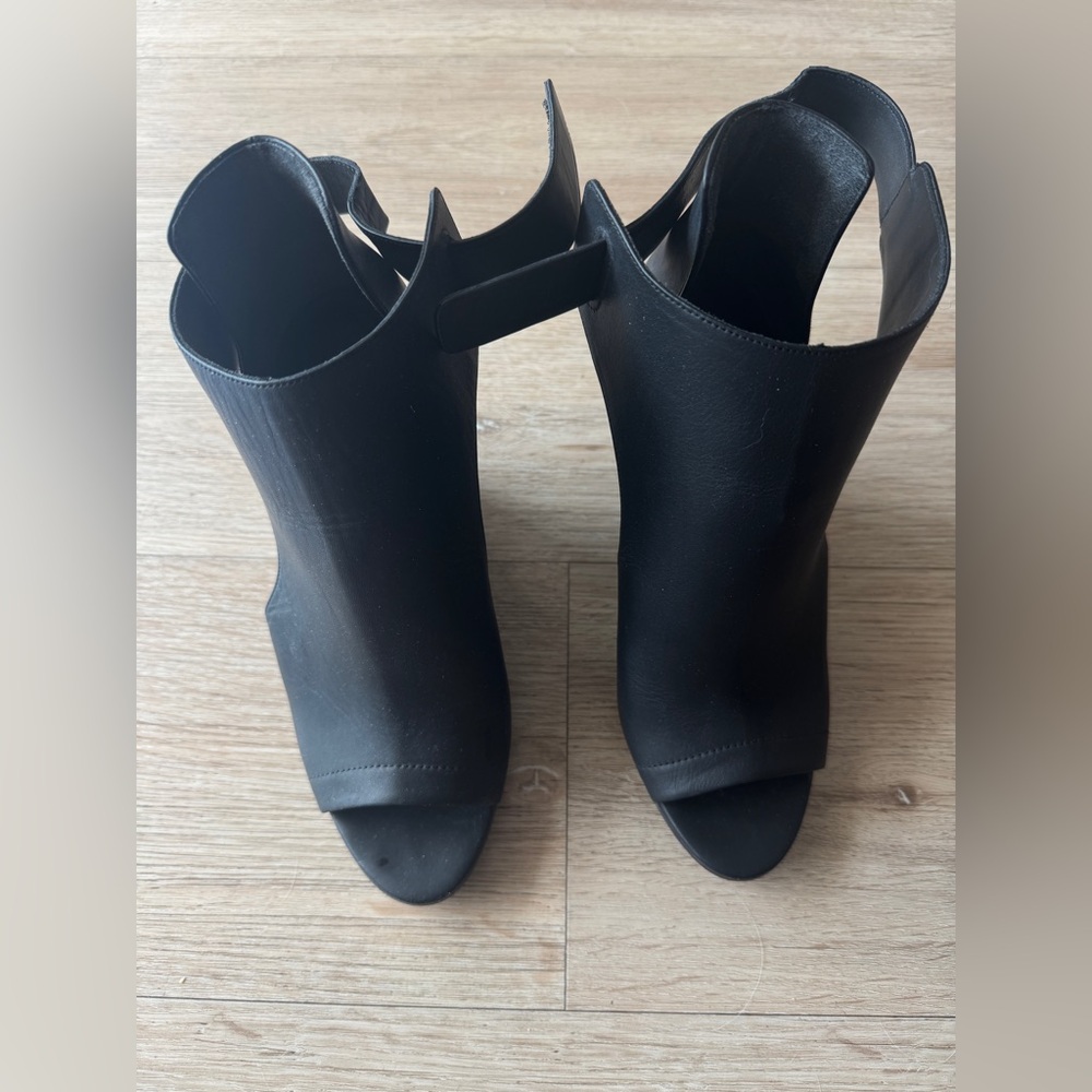 Vince Black Heeled Boots with Peep-Toe Design